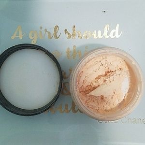 Bobbi peach powder